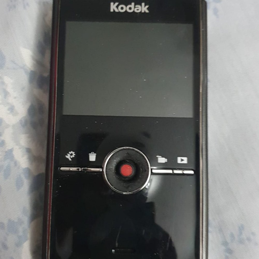 Kodak Zi8 HD High Definition Camcorder Camera